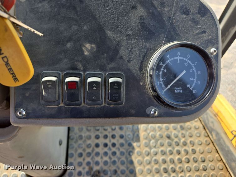 image for item DW7004 2015 Volvo SD160 single drum vibratory roller