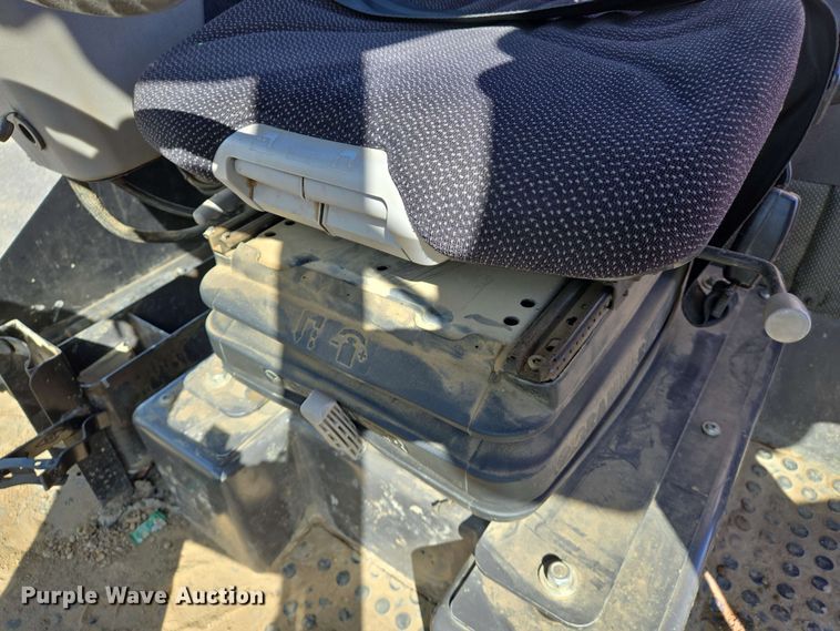 image for item DW7004 2015 Volvo SD160 single drum vibratory roller