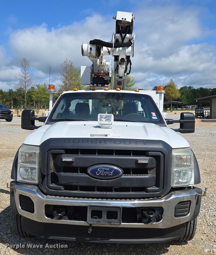 image for item DW7007 2014 Ford F550 XL Super Duty bucket truck