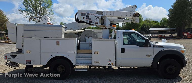 image for item DW7007 2014 Ford F550 XL Super Duty bucket truck