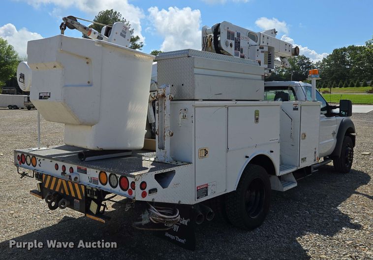 image for item DW7007 2014 Ford F550 XL Super Duty bucket truck
