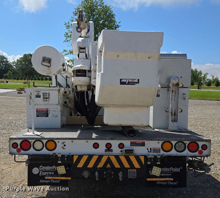image for item DW7007 2014 Ford F550 XL Super Duty bucket truck