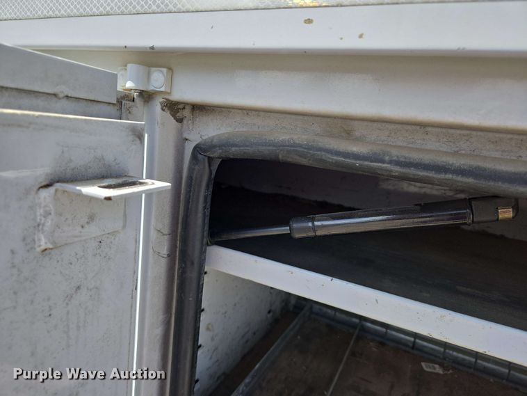 image for item DW7007 2014 Ford F550 XL Super Duty bucket truck