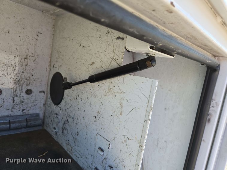 image for item DW7007 2014 Ford F550 XL Super Duty bucket truck