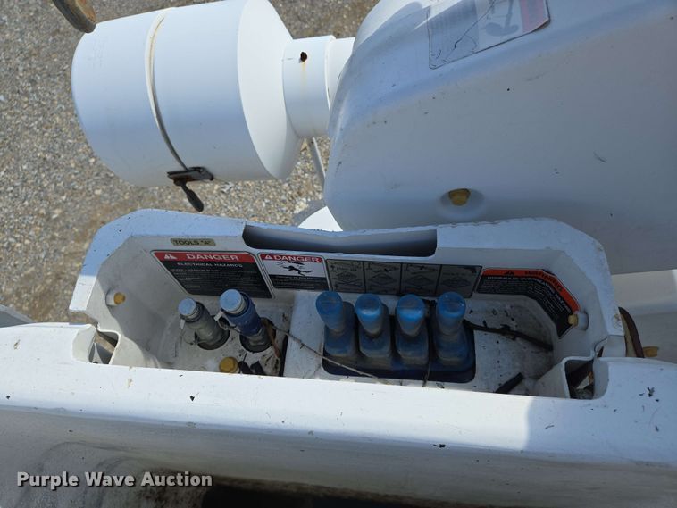 image for item DW7007 2014 Ford F550 XL Super Duty bucket truck