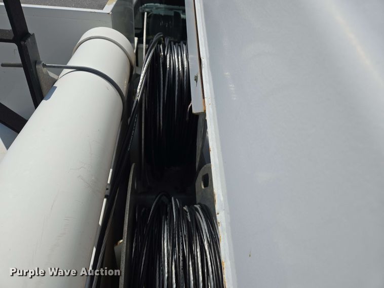 image for item DW7007 2014 Ford F550 XL Super Duty bucket truck