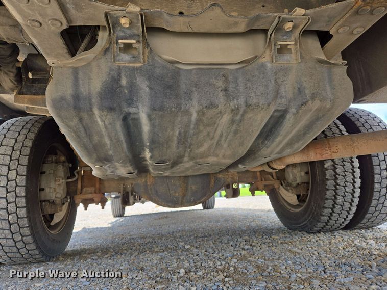 image for item DW7007 2014 Ford F550 XL Super Duty bucket truck