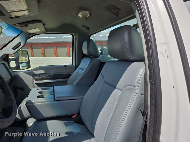 image for item DW7007 2014 Ford F550 XL Super Duty bucket truck