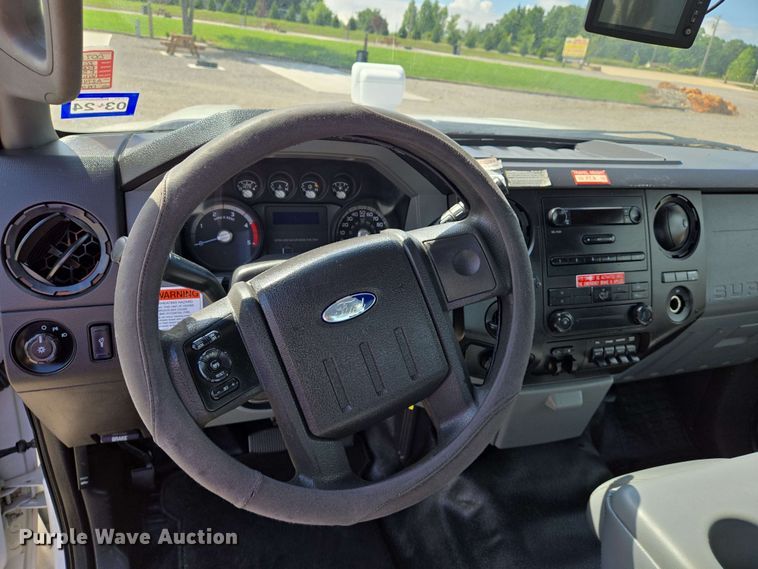 image for item DW7007 2014 Ford F550 XL Super Duty bucket truck