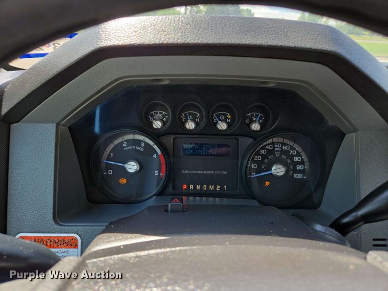 image for item DW7007 2014 Ford F550 XL Super Duty bucket truck