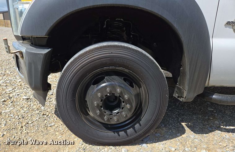 image for item DW7007 2014 Ford F550 XL Super Duty bucket truck