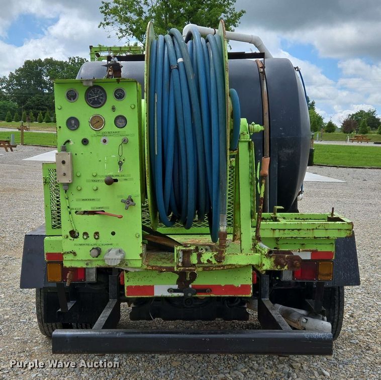 image for item DW7008 2015 Ford F550 XL Super Duty hydro jetter truck