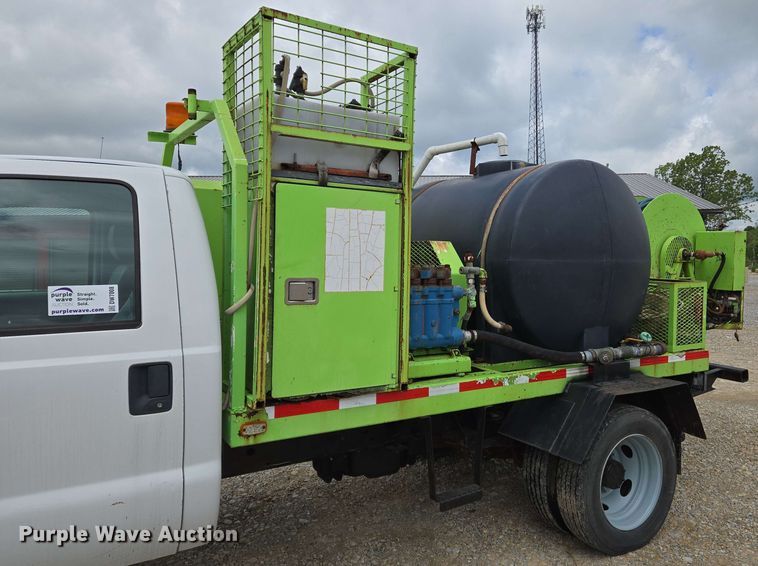 image for item DW7008 2015 Ford F550 XL Super Duty hydro jetter truck