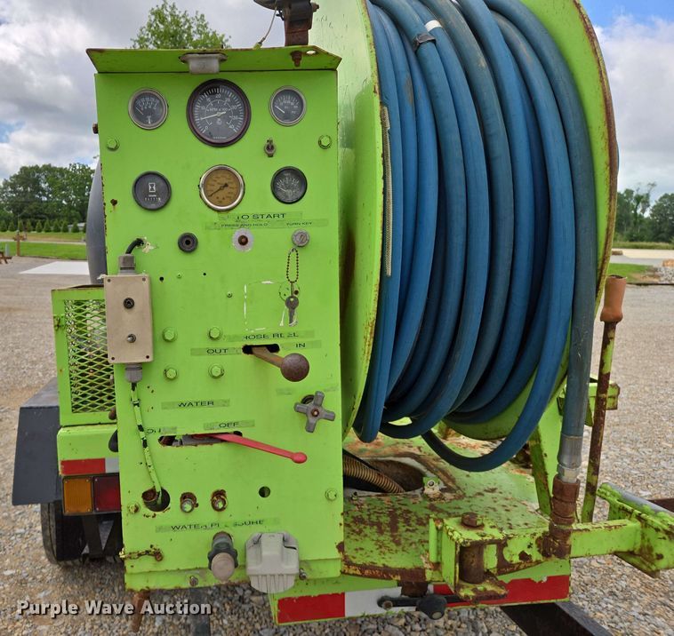 image for item DW7008 2015 Ford F550 XL Super Duty hydro jetter truck