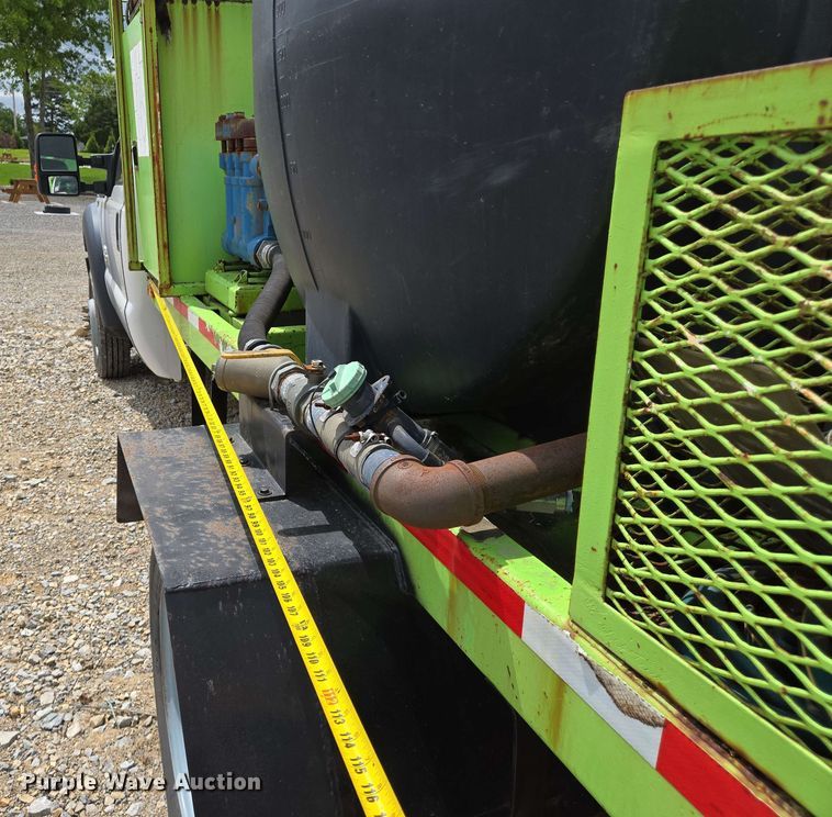 image for item DW7008 2015 Ford F550 XL Super Duty hydro jetter truck