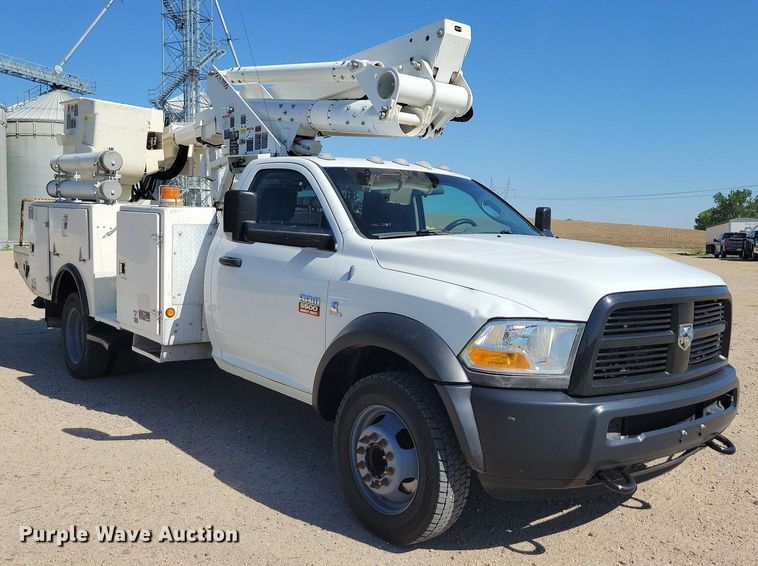image for item DX6962 2012 Dodge 5500 bucket truck
