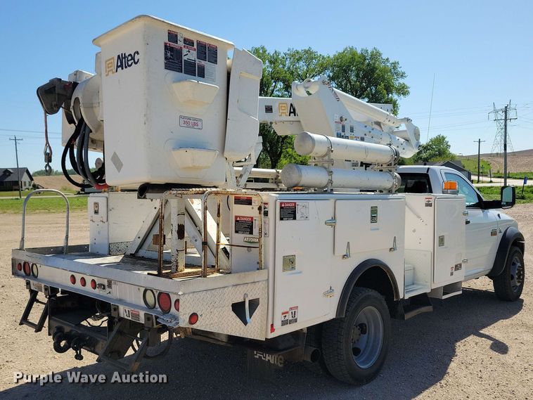 image for item DX6962 2012 Dodge 5500 bucket truck