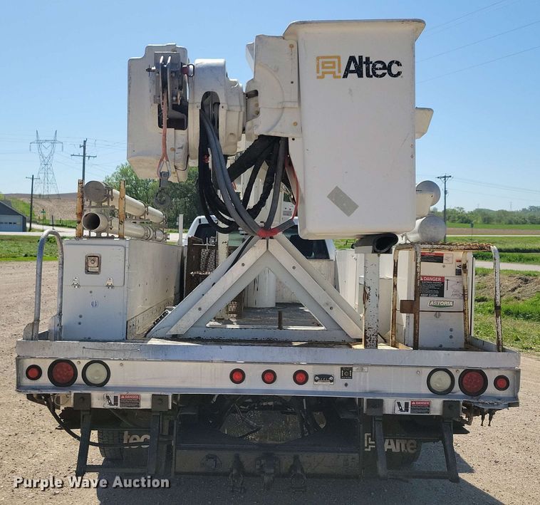 image for item DX6962 2012 Dodge 5500 bucket truck