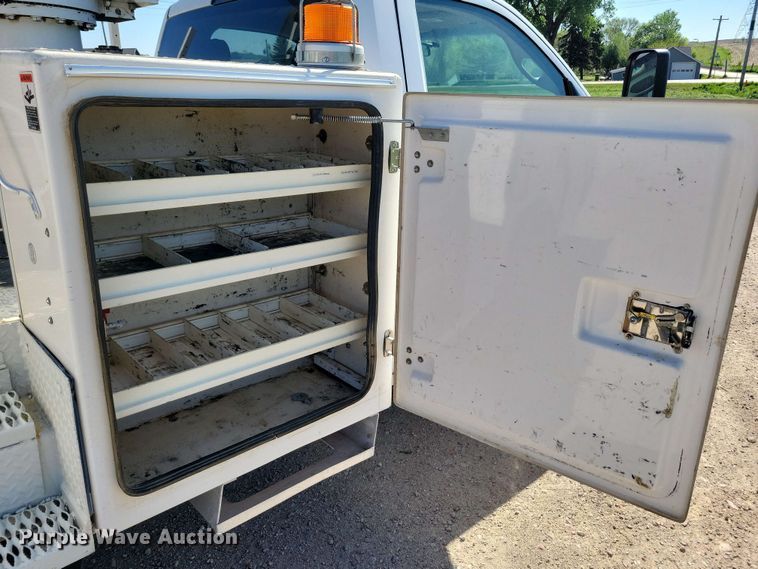 image for item DX6962 2012 Dodge 5500 bucket truck