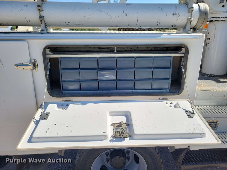 image for item DX6962 2012 Dodge 5500 bucket truck