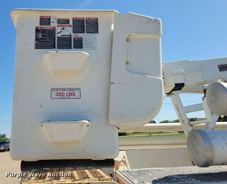 image for item DX6962 2012 Dodge 5500 bucket truck