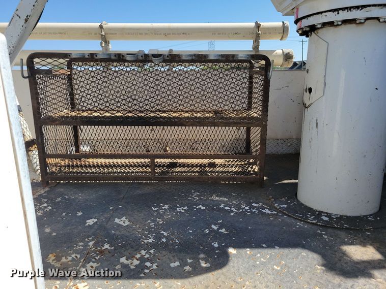 image for item DX6962 2012 Dodge 5500 bucket truck