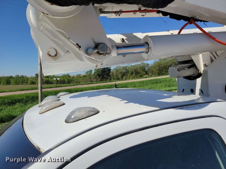 image for item DX6962 2012 Dodge 5500 bucket truck