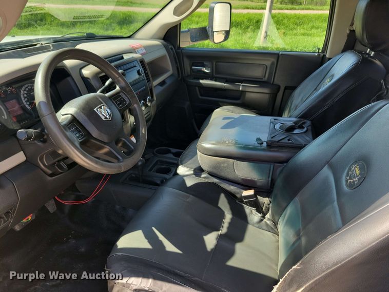 image for item DX6962 2012 Dodge 5500 bucket truck