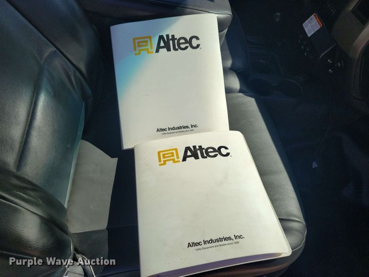 image for item DX6962 2012 Dodge 5500 bucket truck