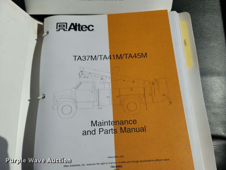 image for item DX6962 2012 Dodge 5500 bucket truck