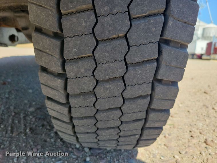 image for item DX6962 2012 Dodge 5500 bucket truck