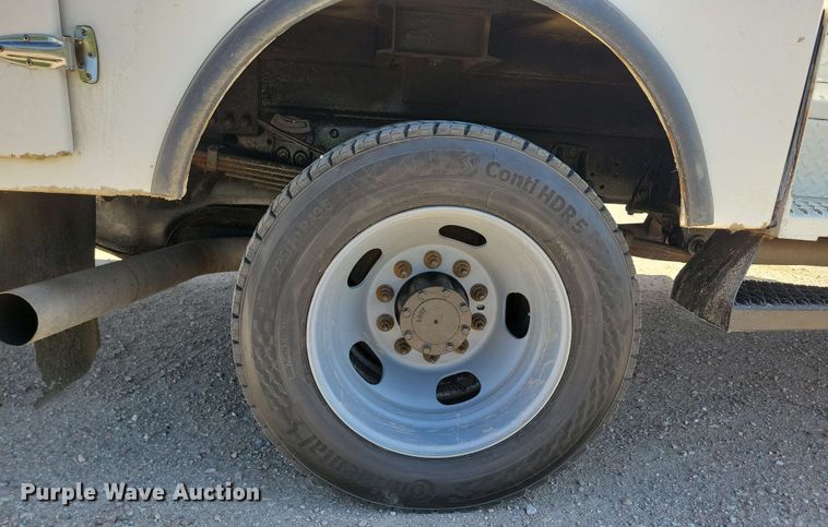 image for item DX6962 2012 Dodge 5500 bucket truck