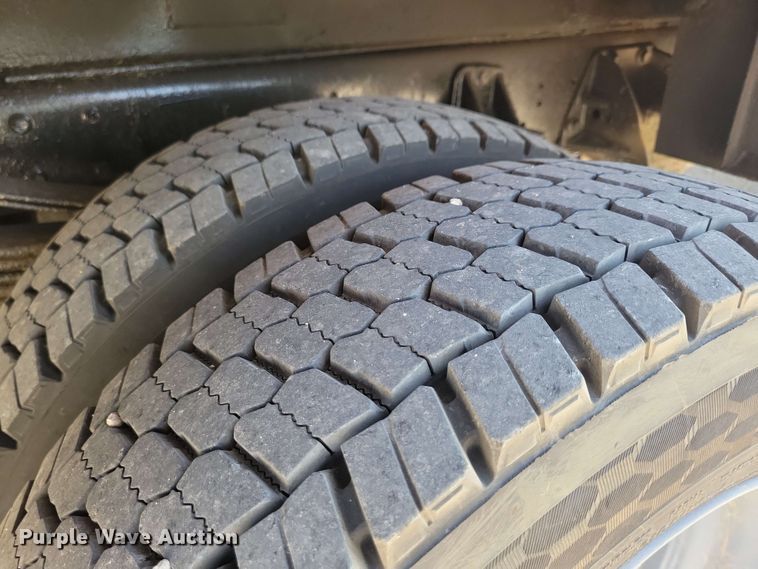 image for item DX6962 2012 Dodge 5500 bucket truck