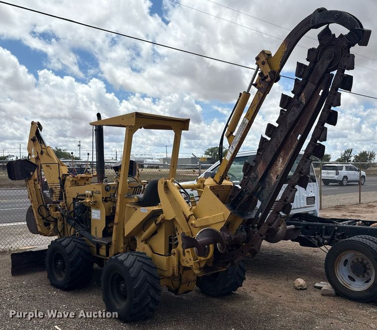 image for item DY2490 1985 Vermeer M455A trencher