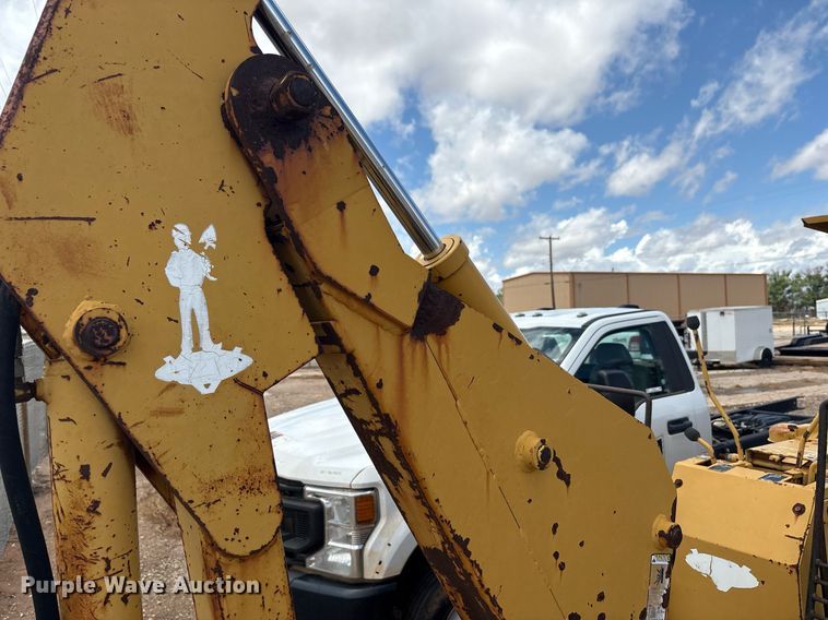 image for item DY2490 1985 Vermeer M455A trencher