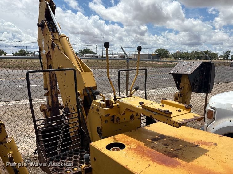 image for item DY2490 1985 Vermeer M455A trencher