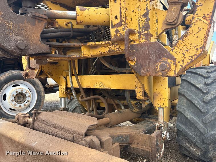 image for item DY2490 1985 Vermeer M455A trencher