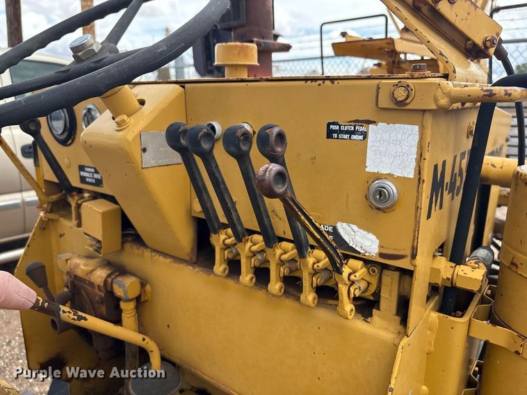 image for item DY2490 1985 Vermeer M455A trencher