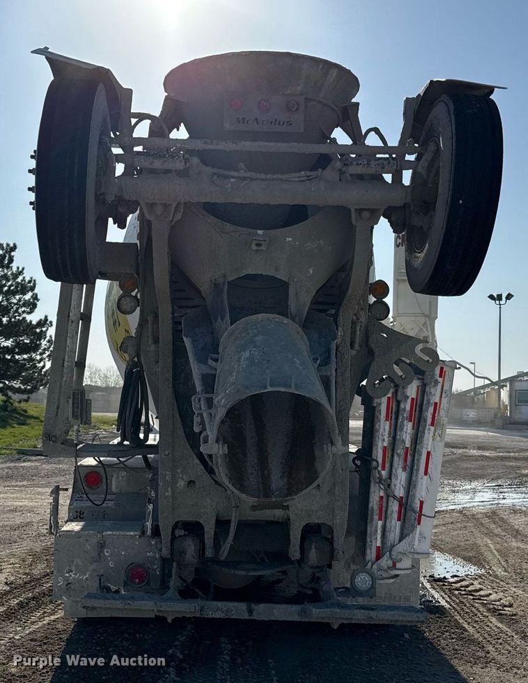 image for item DY7990 2003 Kenworth W900 ready mix truck