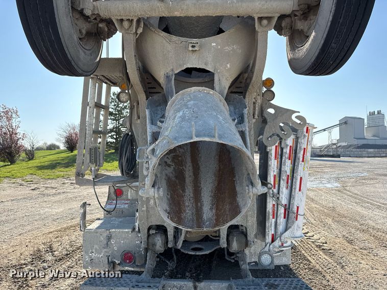 image for item DY7990 2003 Kenworth W900 ready mix truck