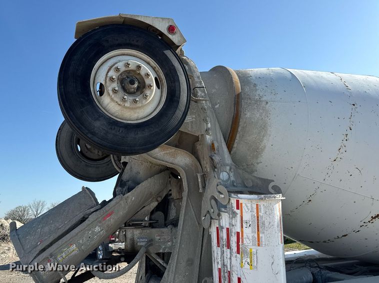 image for item DY7990 2003 Kenworth W900 ready mix truck