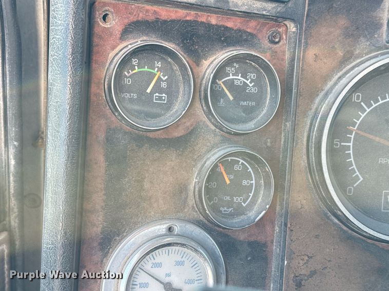 image for item DY7990 2003 Kenworth W900 ready mix truck