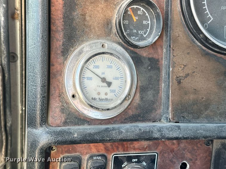 image for item DY7990 2003 Kenworth W900 ready mix truck