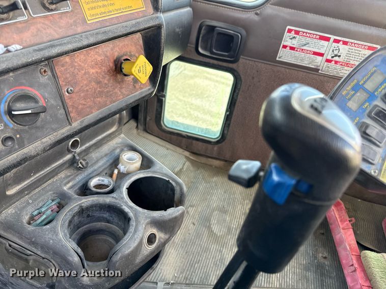 image for item DY7990 2003 Kenworth W900 ready mix truck