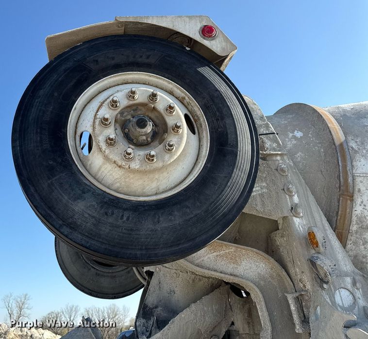 image for item DY7990 2003 Kenworth W900 ready mix truck