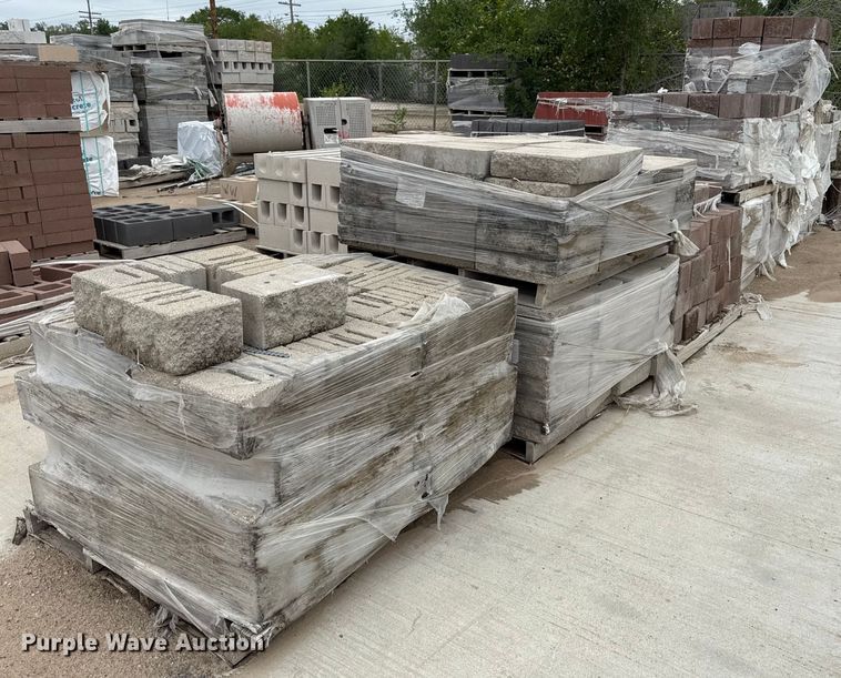 image for item DY8065 Approximately 11 pallets of landscape blocks