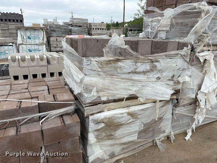 image for item DY8065 Approximately 11 pallets of landscape blocks