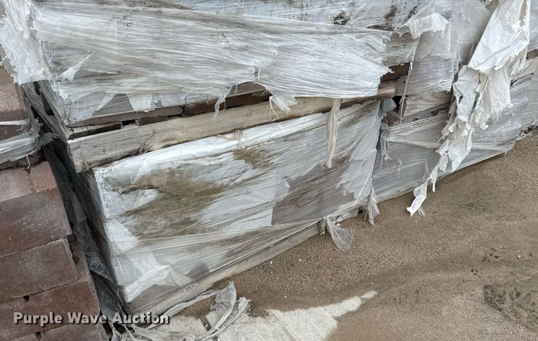 image for item DY8065 Approximately 11 pallets of landscape blocks