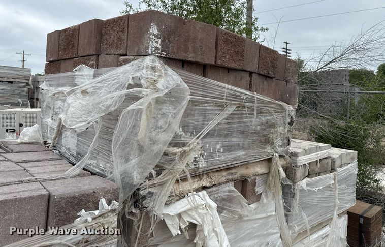 image for item DY8065 Approximately 11 pallets of landscape blocks