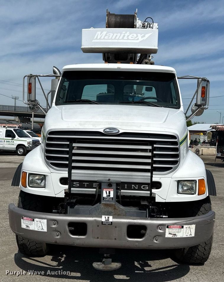 image for item DZ4022 2007 Sterling L9500 crane truck